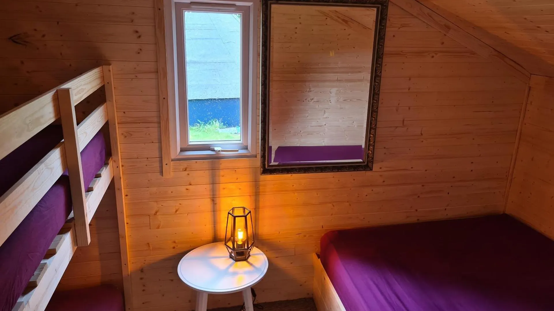סאות'המפטון Bell Tent Glamping At Royal Victoria Country Park